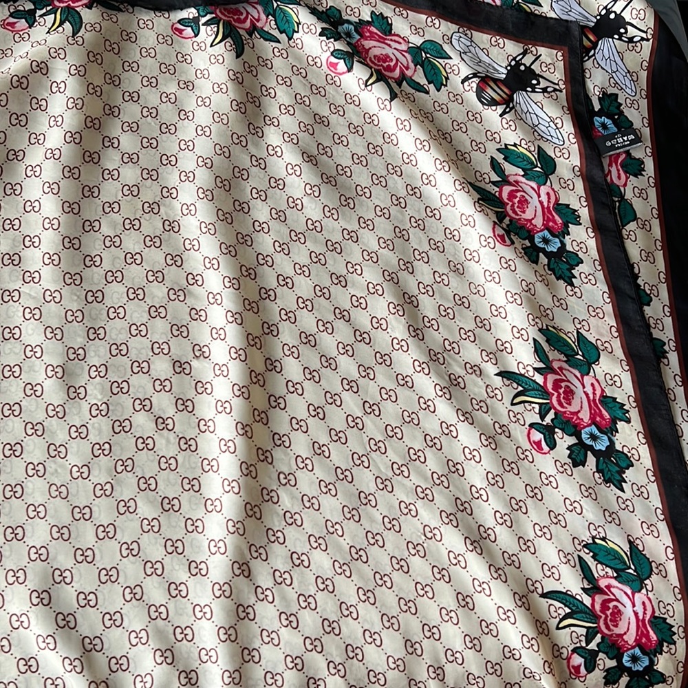 Silk scarf Gucci good condition